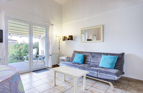 Homps Villa | Quiet 6-Guest Apartment in Homps