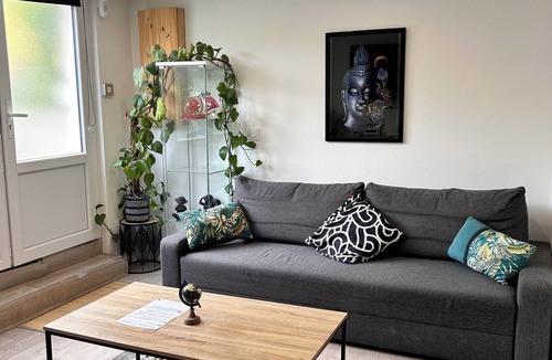 Athis-Mons Apartment | Quiet accommodation facing the forest 10 min from Orly airport near Paris