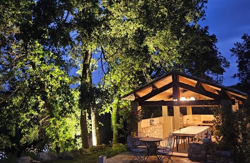 Saint-Victor-des-Oules House | Quiet, air-conditioned, not overlooked, HEATED SWIMMING POOL, 10min Uzès for 12 people.