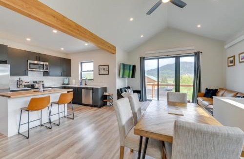 Alpine House | Quiet Alpine Hideaway with Panoramic Mountain Views!