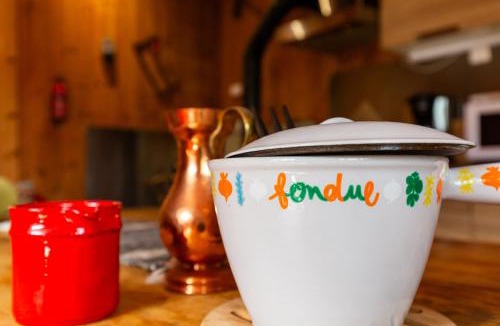 Saint-Pierre-en-Faucigny House | Quiet and Authentic Mountain Chalet