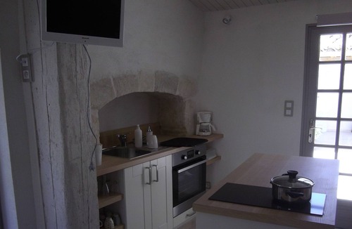 Ventenac-Cabardes Cottage | Quiet and bright cottage with village terrace near Carcassonn
