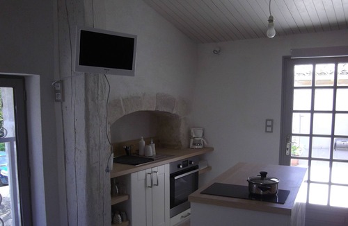 Ventenac-Cabardes Cottage | Quiet and bright cottage with village terrace near Carcassonn