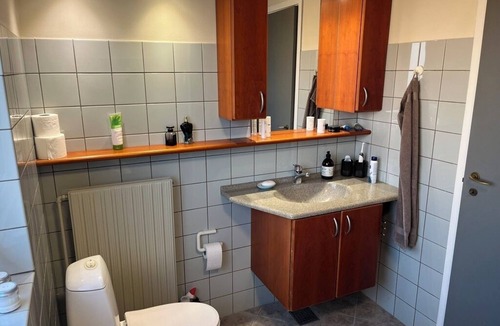 Herning Bed & Breakfast | Quiet and budget-friendly room in Herning – with access to kitchen and garden