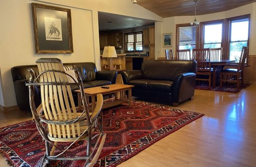 Columbia Falls House | Quiet and Comfortable, 20 mins to GNP/pet friendly