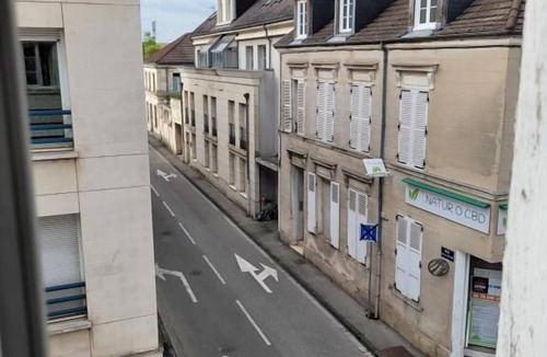 Centre Ville Apartment | Quiet and Comfortable Duplex in Compiègne Center