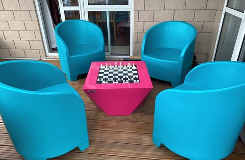 Tauranga House | Quiet and Comfortable Main House Room with Shared Lounge