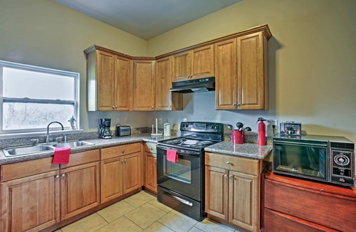 Theriot Apartment | Quiet And Comfortable Three Bedroom Apartment near Falgout Canal Marina, Theriot