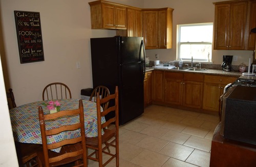 Theriot Apartment | Quiet And Comfortable Three Bedroom Apartment near Falgout Canal Marina, Theriot