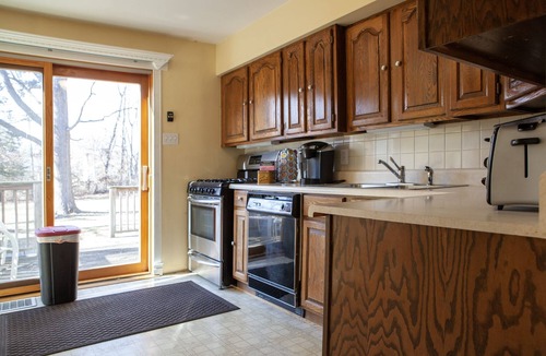 Columbia House | Quiet and Comfortable 2BR House 1mile to MIZZOU and Downtown!