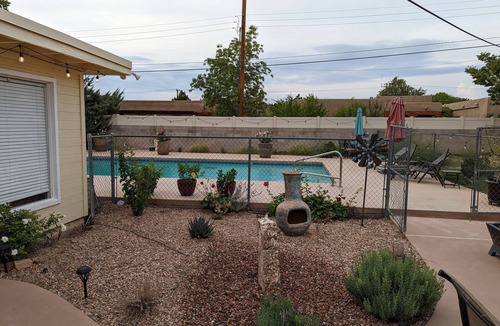 Southeast Heights House | Quiet and Cozy Casita-One Mile from Nob Hill.