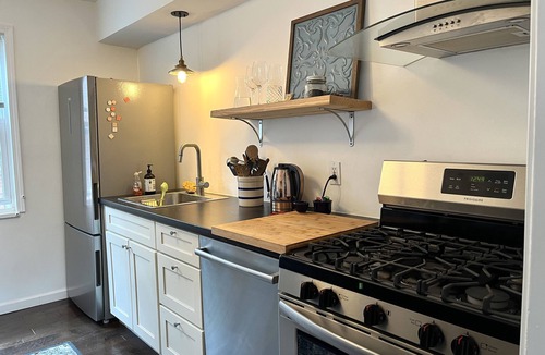Mount Airy Apartment | Quiet and Cozy flat close to downtown