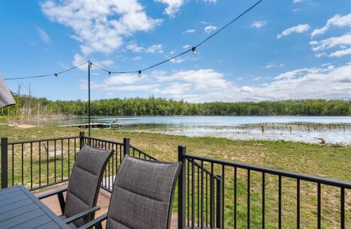 Gaylord House | Quiet and Cozy Lakefront Home Near Mt Boyne