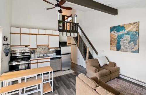 Gaylord House | Quiet and Cozy Lakefront Home Near Mt Boyne