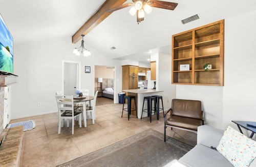 Abilene House | Quiet and delightful 4-bedroom house