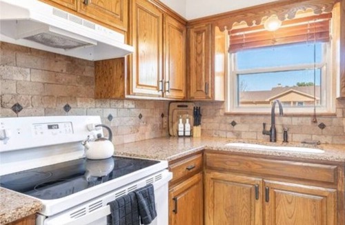 Abilene House | Quiet and delightful 4-bedroom house