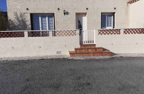 Saint-Christol-Les-Ales Apartment | QUIET AND GREEN APARTMENT(Air-conditioned)