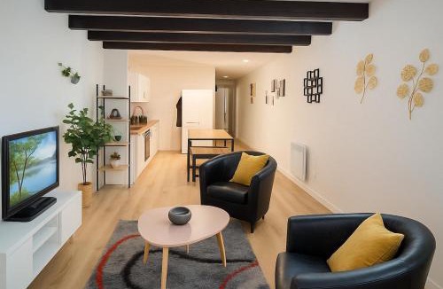 Peltre Apartment | Quiet and good location apt