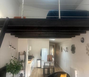 Peltre Apartment | Quiet and good location apt