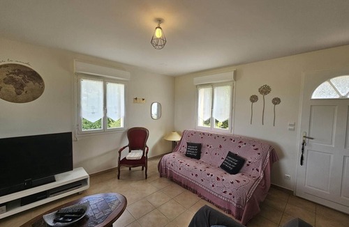 La Mesniere House | Quiet and panoramic view of fields and La Sarthe