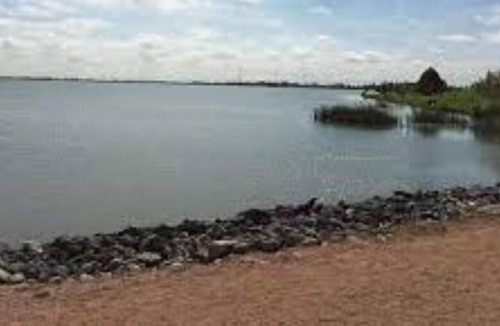 Manor House | Quiet and Scenic with lovely walking trail and nearby lake