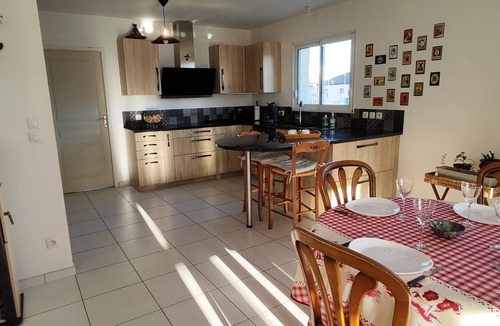Thezy-Glimont House | Quiet and serene accommodation "Les Fauvettes".