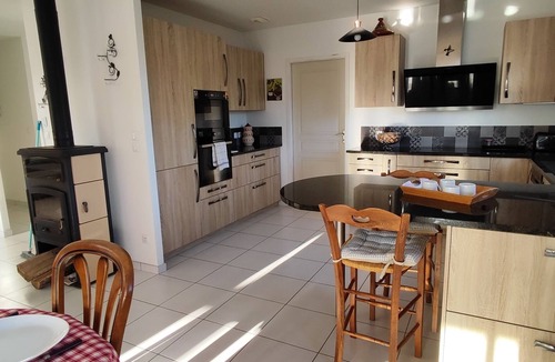Thezy-Glimont House | Quiet and serene accommodation "Les Fauvettes".