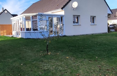 Thezy-Glimont House | Quiet and serene accommodation "Les Fauvettes".