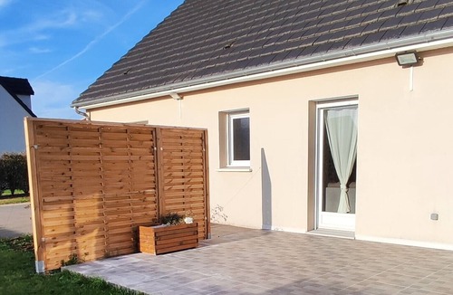 Thezy-Glimont House | Quiet and serene accommodation "Les Fauvettes".