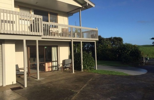 Baylys Beach Apartment | Quiet and spacious country apartment