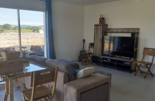 Roujan House | Quiet and sunny detached house