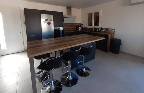 Roujan House | Quiet and sunny detached house