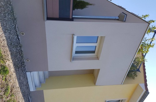 Belfort House | Quiet and sunny new studio