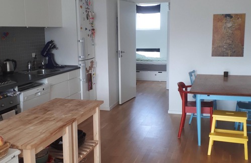 Amager Apartment | Quiet and sunny top floor apartment