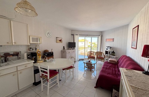 Les Sables d'Olonne Apartment | Quiet apartment with pool in Chaume