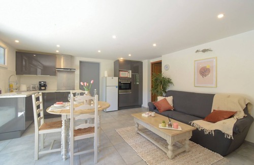 Porcieu-Amblagnieu Apartment | Quiet apartment in a green setting.