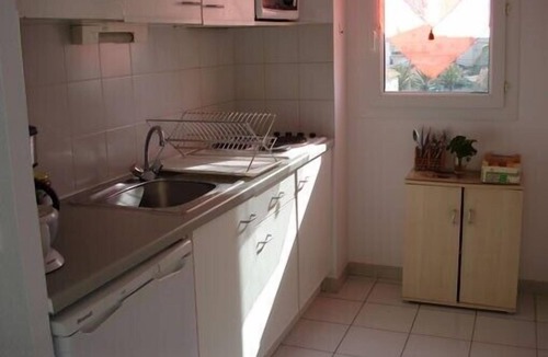 Valras-Plage Apartment | Quiet apartment 300 yards away from the beach