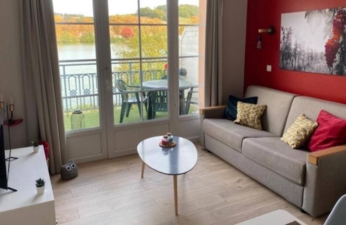 Marciac Apartment | Quiet apartment facing the lake