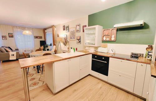 La Madeleine Apartment | Quiet apartment for 2-4 people with private parking