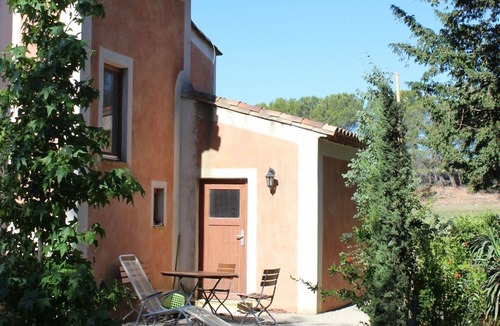 Aspiran Apartment | Quiet apartment for two with pool and near the river