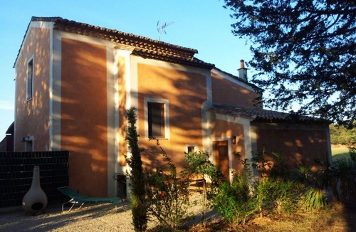 Aspiran Apartment | Quiet apartment for two with pool and near the river