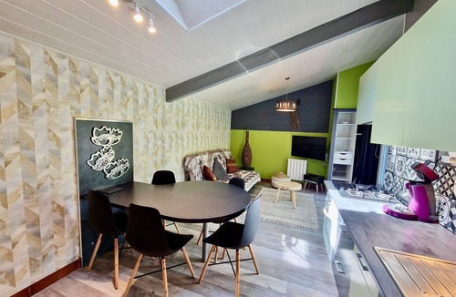 Vieille-Brioude Apartment | Quiet Apartment 50 m from a River with Private Terrace