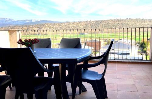Artesa de Segre Apartment | Quiet apartment in the heart of town with a large terrace l'Abatanador