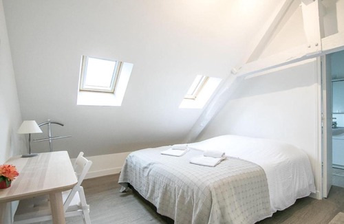 Bayeux Apartment | Quiet apartment in Bayeux 9km from beach