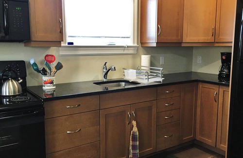 Sackville Apartment | Quiet Apartment in Town Limits with Country Views