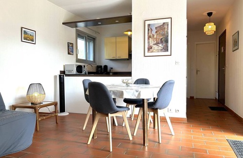Le Lavandou Apartment | Quiet apartment with parking - 4 guests