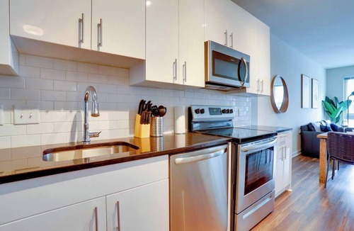 Groveton Apartment | Quiet Apartment with Amazing Amenities @Alexandria
