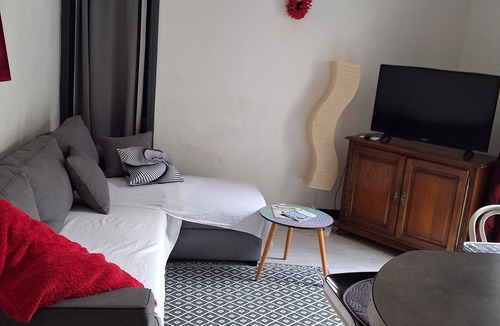 Minimes - Barriere de Paris Apartment | Quiet apartment with garden