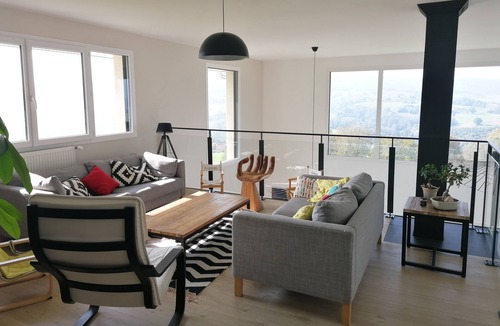 Gerbaix Villa | Quiet architect-designed house with terraces, garden and jacuzzi