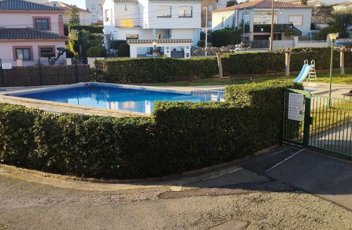 El Mas Oliva Apartment | QUIET AREA TO RIDE A BIKE, GO TO THE POOL